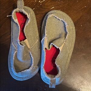 OP Kids Beige Canvas Shoes Like New Size 10 Kids Slip On